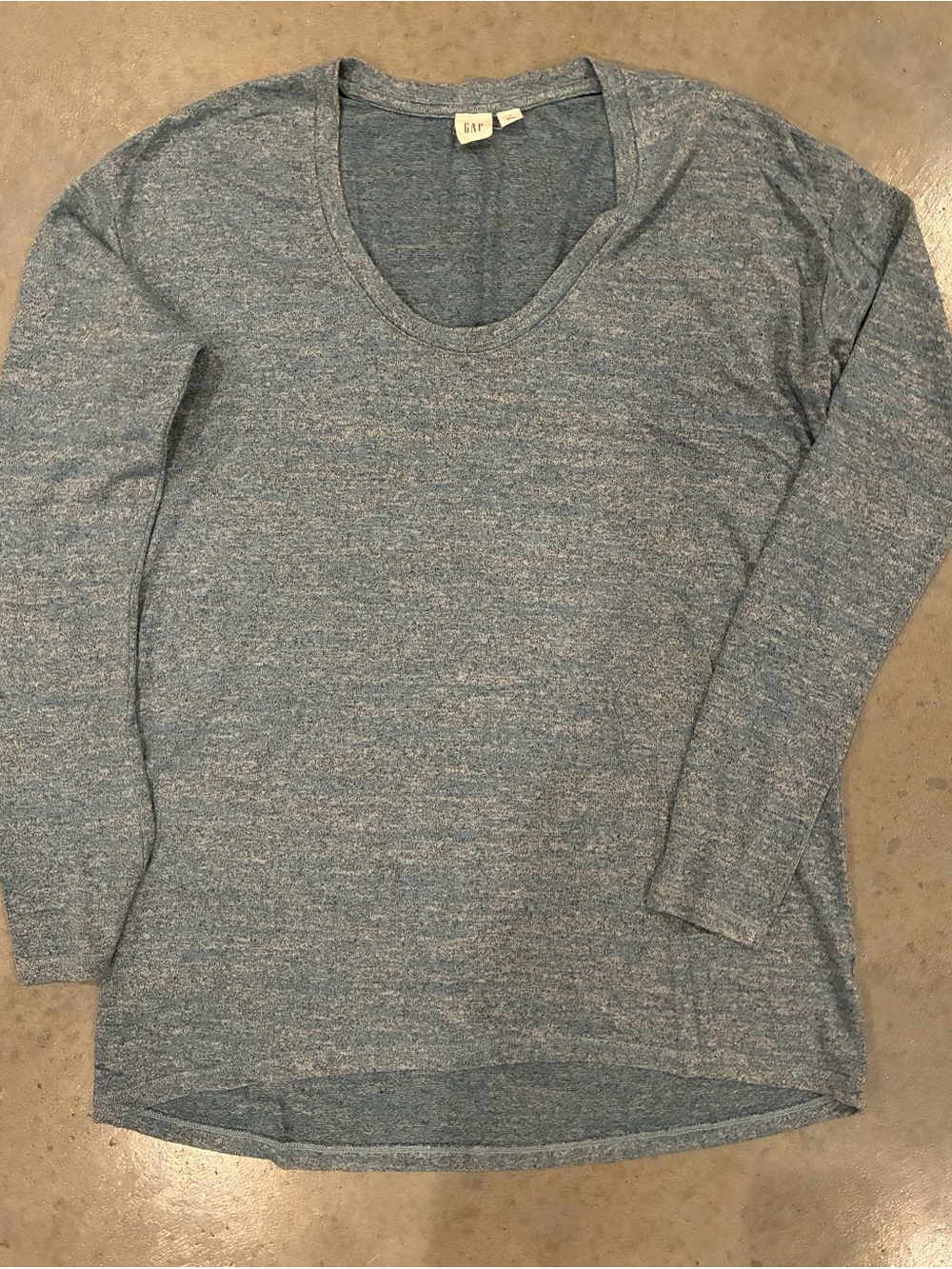 GAP Heathered Slate Blue Long Sleeve Scoop Neck Top